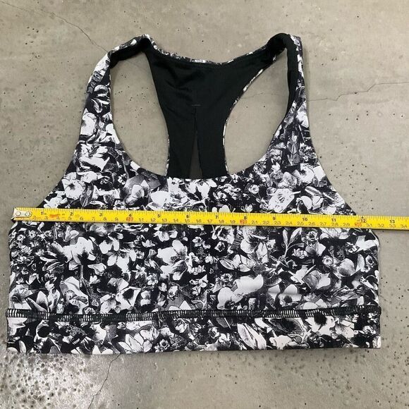 Lululemon Invigorate Sports Bra - Picture 8 of 8